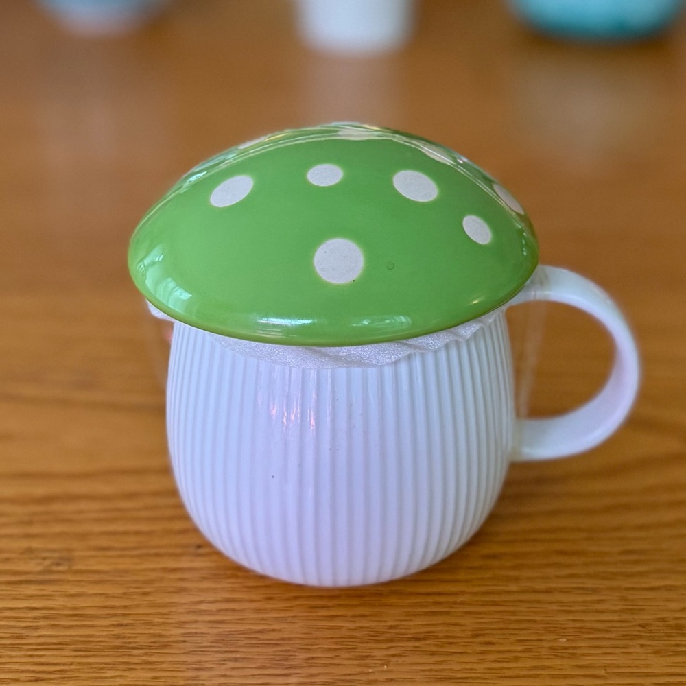 NWT WORLD MARKET 10oz MUSHROOM AND CAP Ceramic Mug 🍄✨🍄‍🟫 - Picture 4 of 5